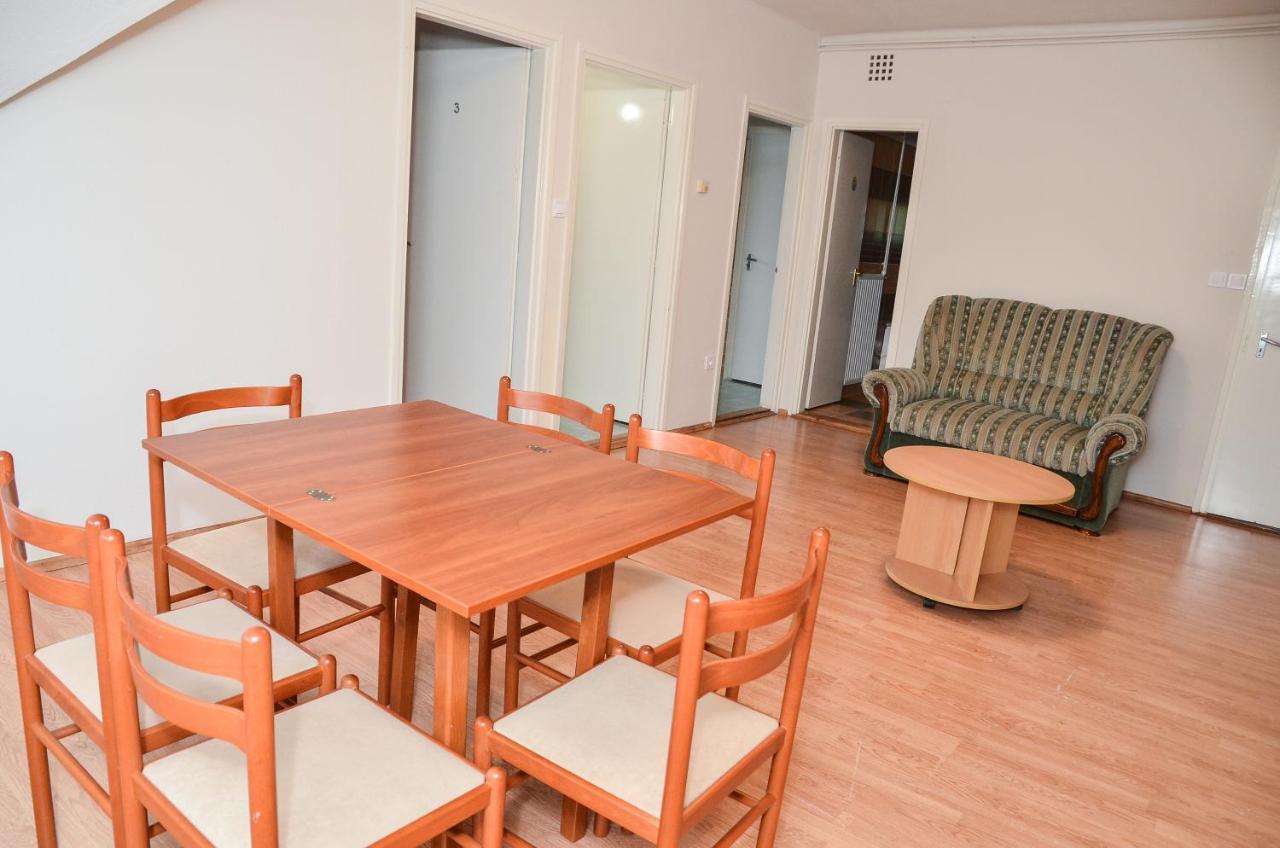 Gabor Aron Apartman Aparthotel Hajduszoboszlo Exterior photo