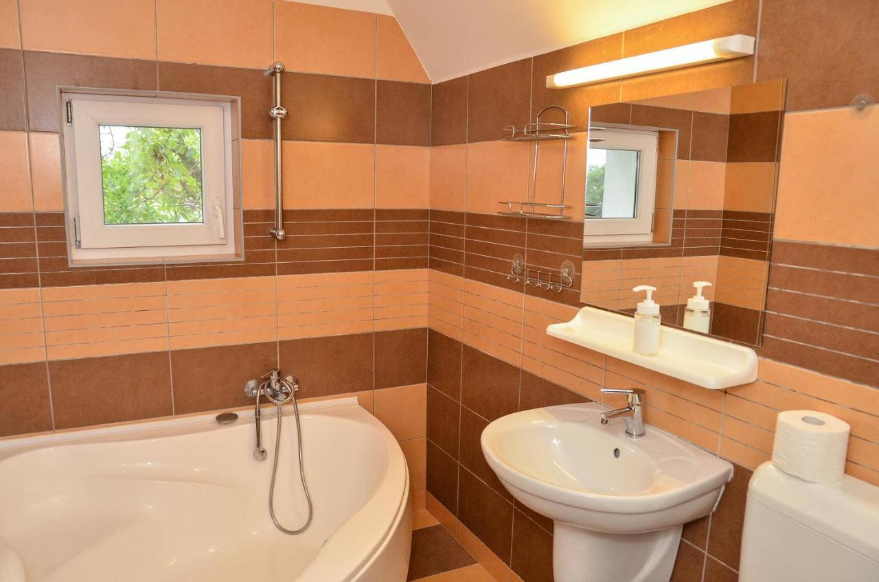 Gabor Aron Apartman Aparthotel Hajduszoboszlo Exterior photo