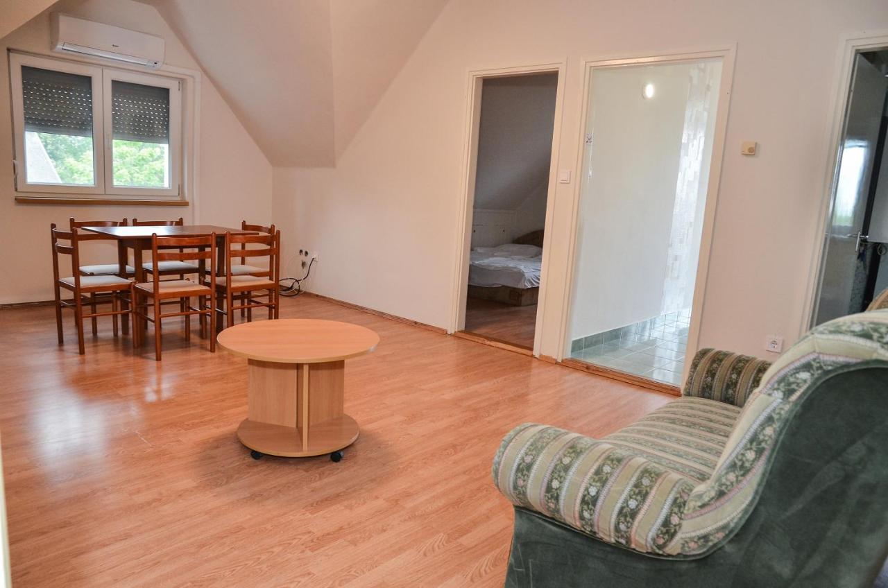 Gabor Aron Apartman Aparthotel Hajduszoboszlo Exterior photo