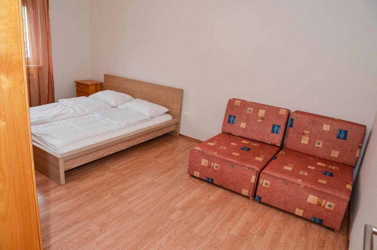 Gabor Aron Apartman Aparthotel Hajduszoboszlo Exterior photo