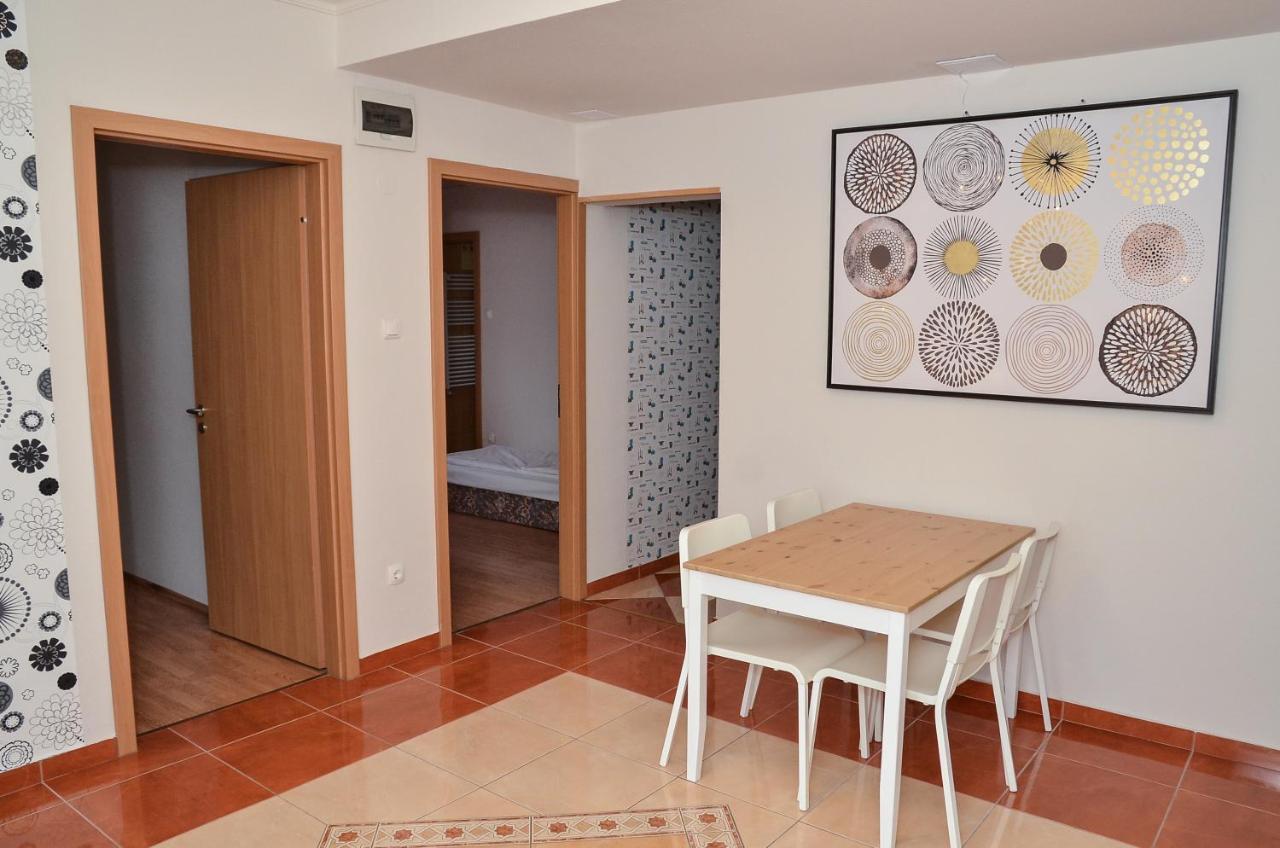Gabor Aron Apartman Aparthotel Hajduszoboszlo Exterior photo