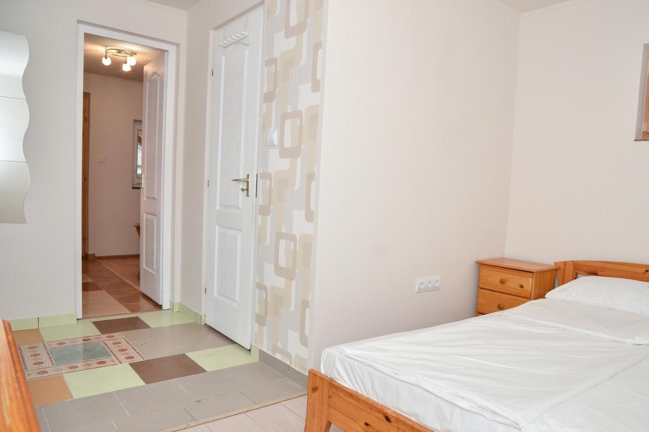 Gabor Aron Apartman Aparthotel Hajduszoboszlo Exterior photo